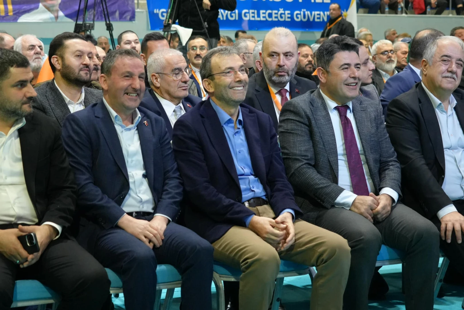 Kartal İlçe Kongremize katılarak teşkilatımızla buluştuk