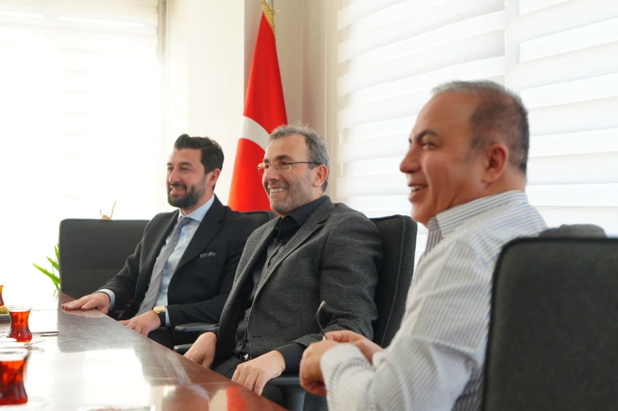 Pendik Sanayici ve İş Adamları Derneği (PESİAD) Yönetim Kurulu Başkanı Cüneyt Battal ve Yönetim Kurulu Üyelerini belediyemizde misafir ettik