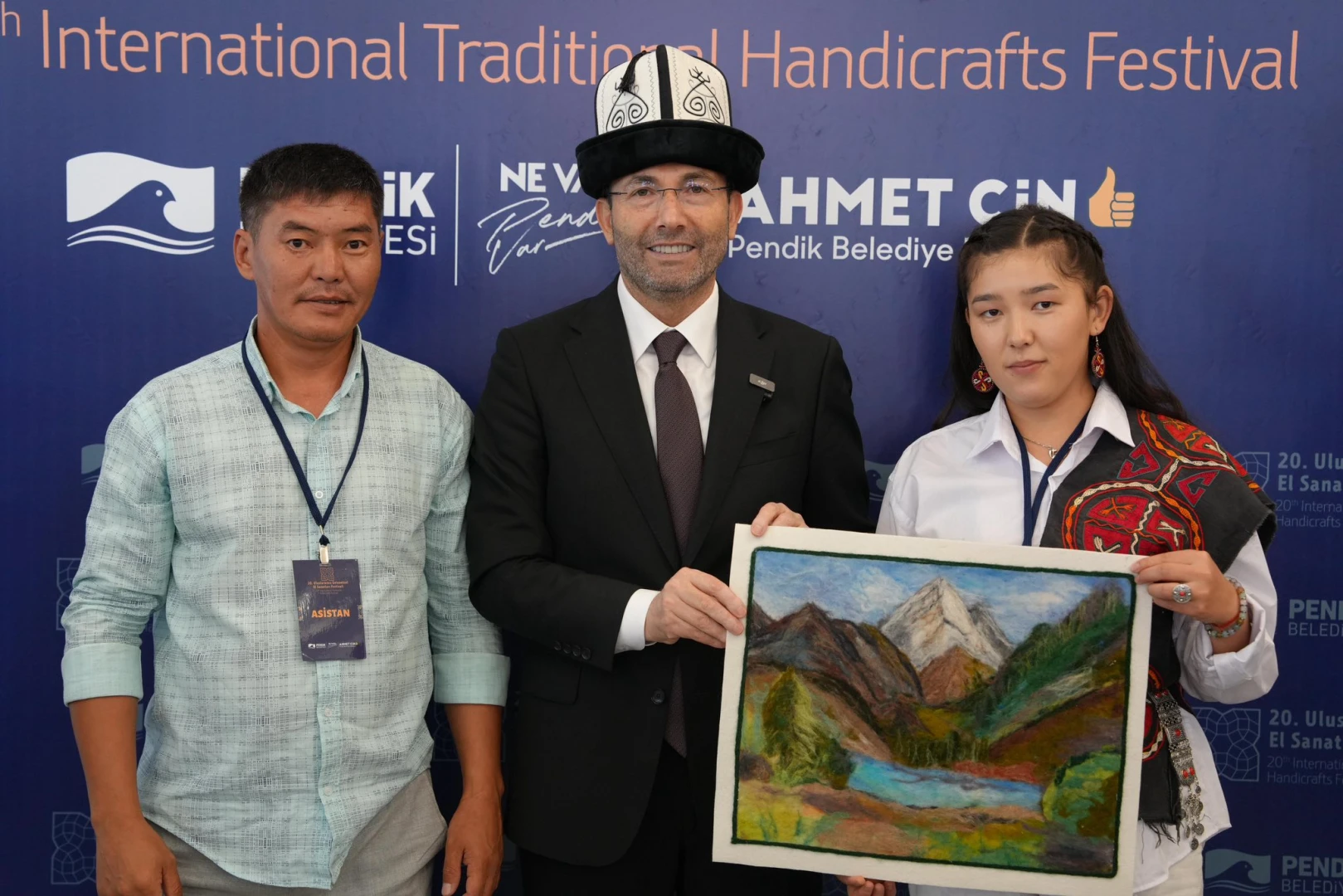 20. Uluslararası Geleneksel El Sanatları Festivali’nde farklı ülkelerden gelen sanatçılarımızla bir araya geldik