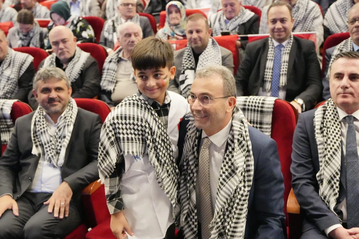 Gazze’deki kardeşlerimiz için düzenlenen “Pendik’ten Gazze’ye Gönül Köprüsü Platformu” tanıtım programına katıldık