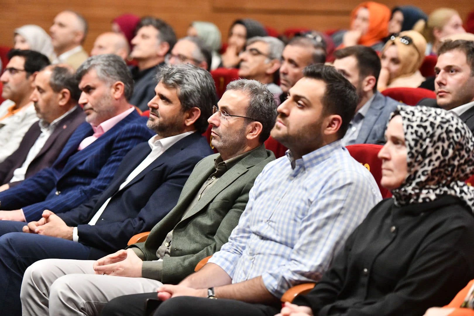 Yönetim kurulu üyelerimiz, mahalle başkanlarımız ve meclis üyelerimizle bir araya geldik