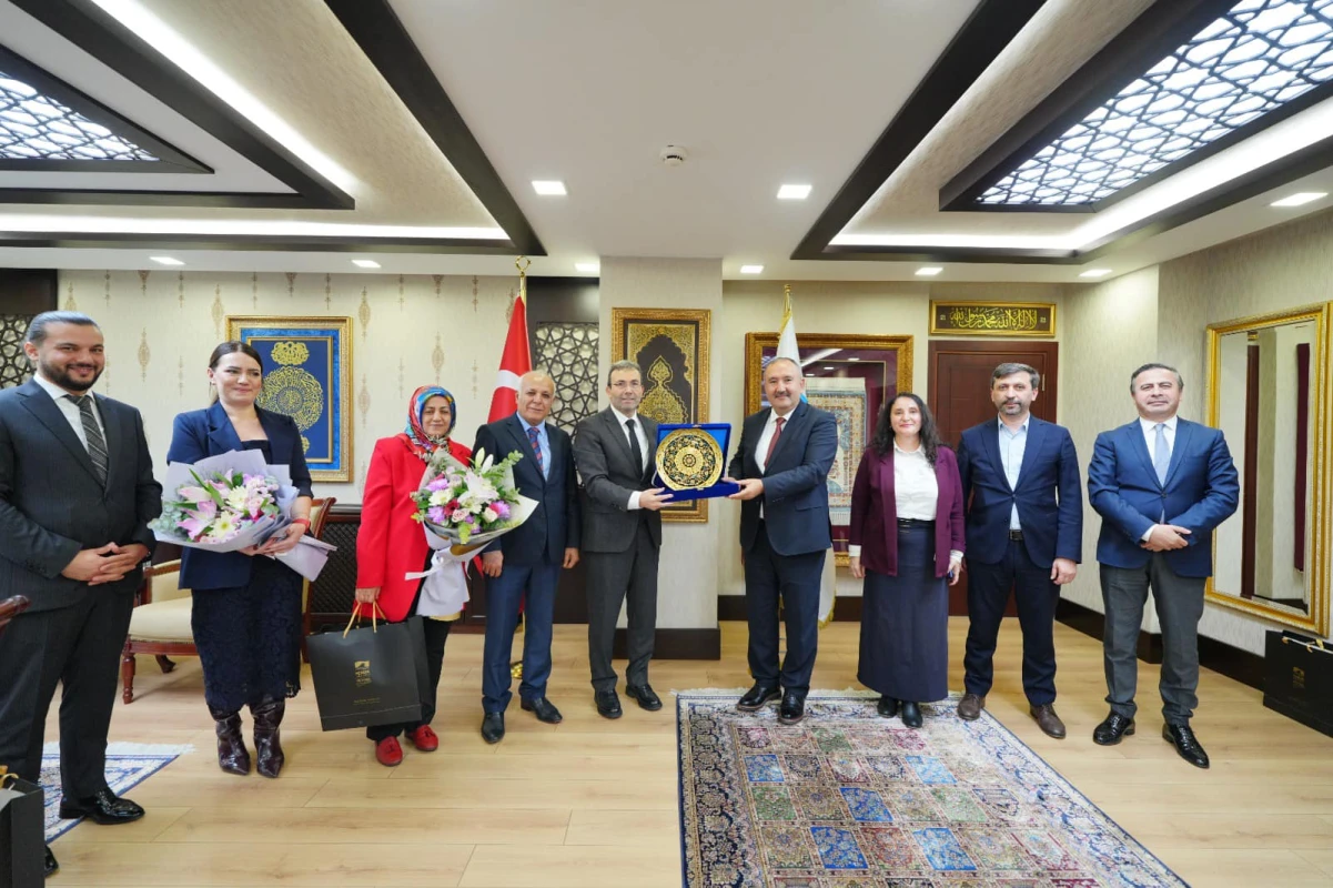 24 Kasım Öğretmenler Günü münasebetiyle Pendik İlçe Milli Eğitim Müdürümüz Ertan Saygın ve beraberindeki öğretmenlerimizi belediyemizde ağırladık