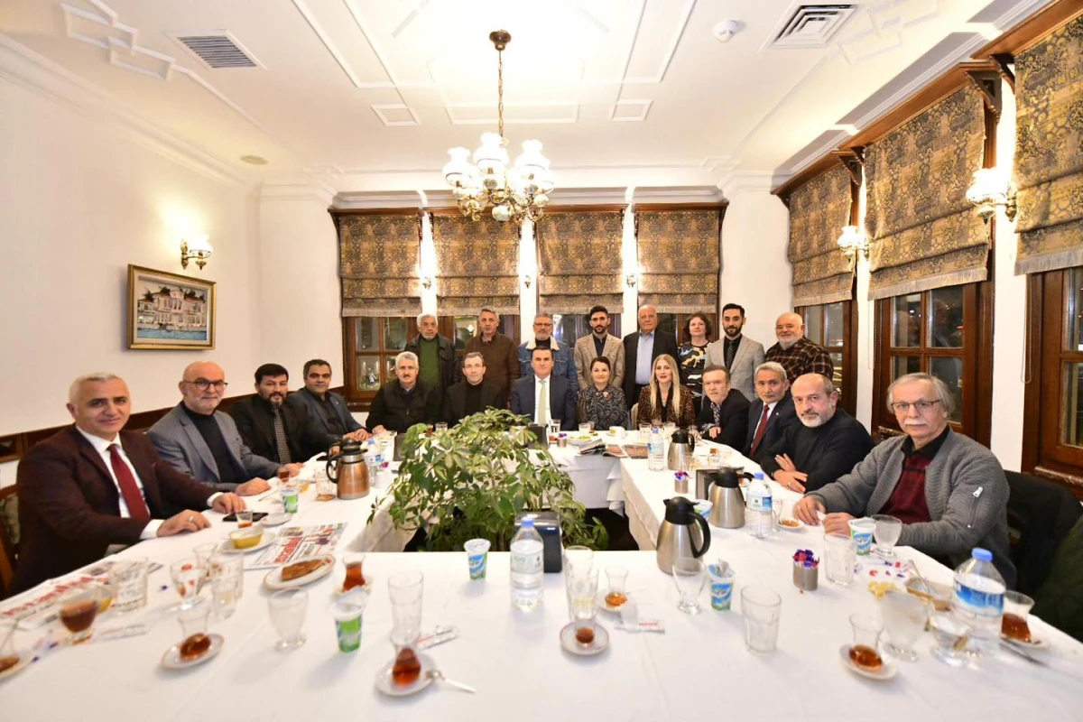Kaymakamımız Mehmet Yıldız ile birlikte Pendik basınımızın temsilcileri ile iftarda buluştuk