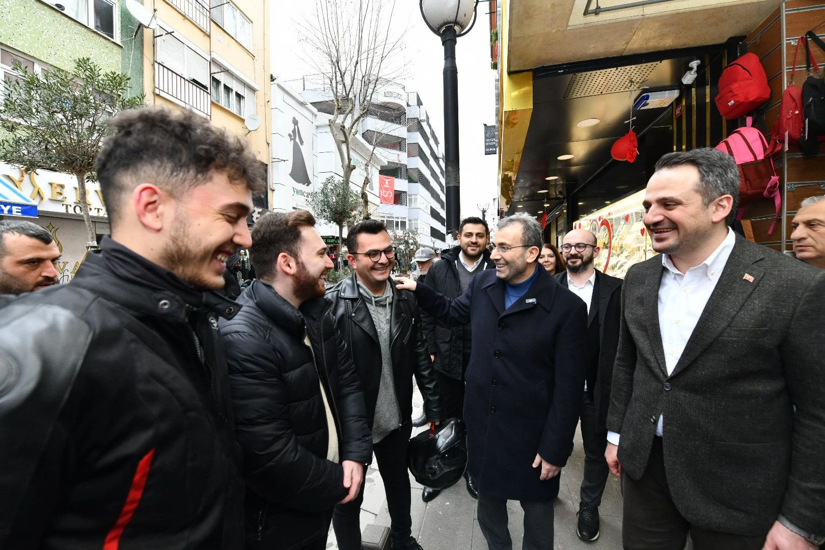 Gençlik ve Spor Bakan Yardımcımızla esnaf ziyaretleri yaptık