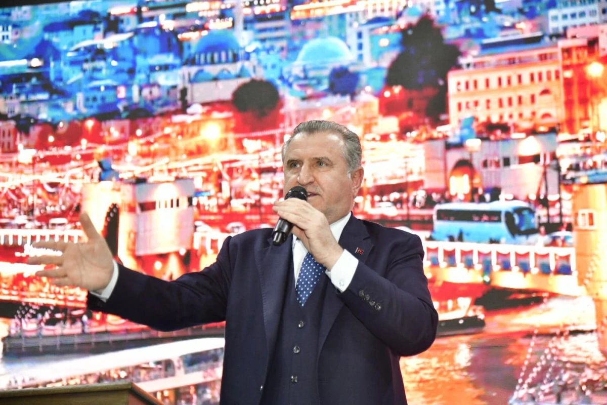 Gençlik ve Spor Bakanımız Sayın Osman Aşkın Bak'ın katılımıyla Pendik ilçe protokolümüzle iftar programında bir araya geldik