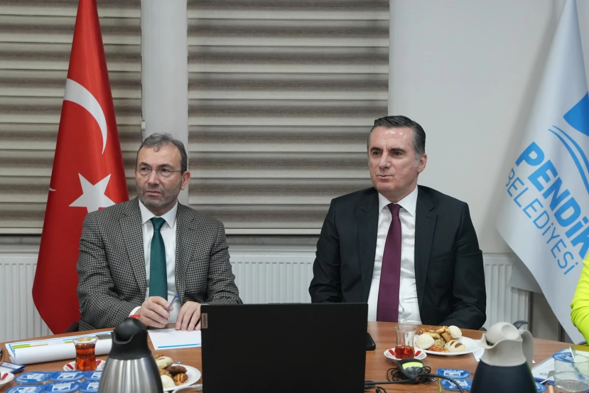 Havalimanı bağlantı yolu üzerinde parklanan tırların oluşturduğu trafik sorunu ve çözüm yolları üzerine istişarede bulunduk