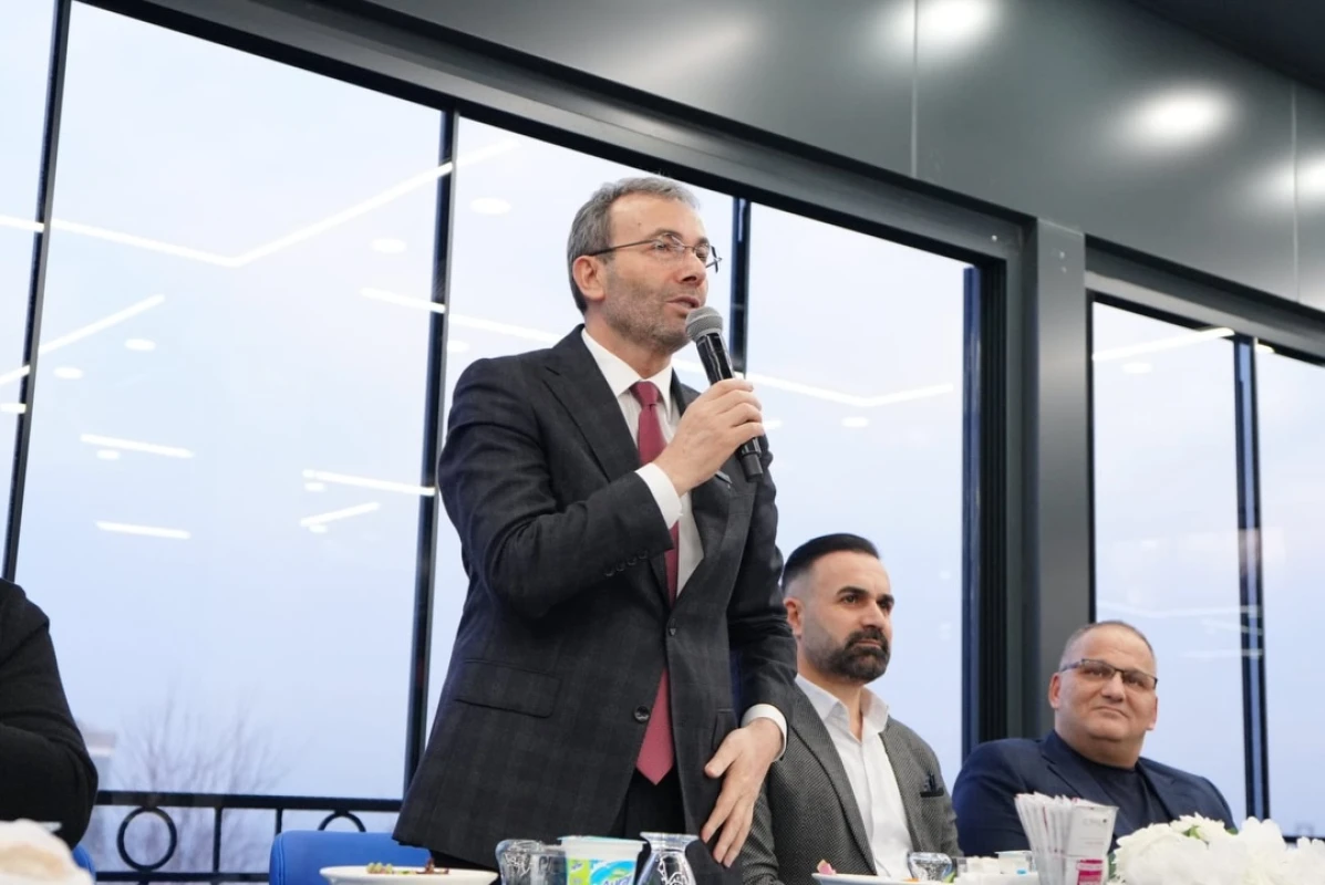 Pendikspor’umuzun futbolcuları ve teknik heyeti ile iftar sofrasında buluştuk