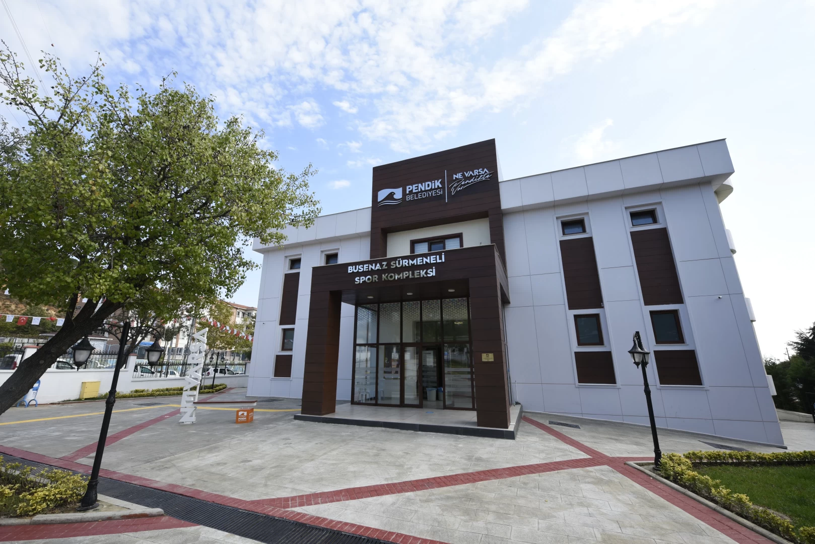 Busenaz Sürmeneli Spor Kompleksi