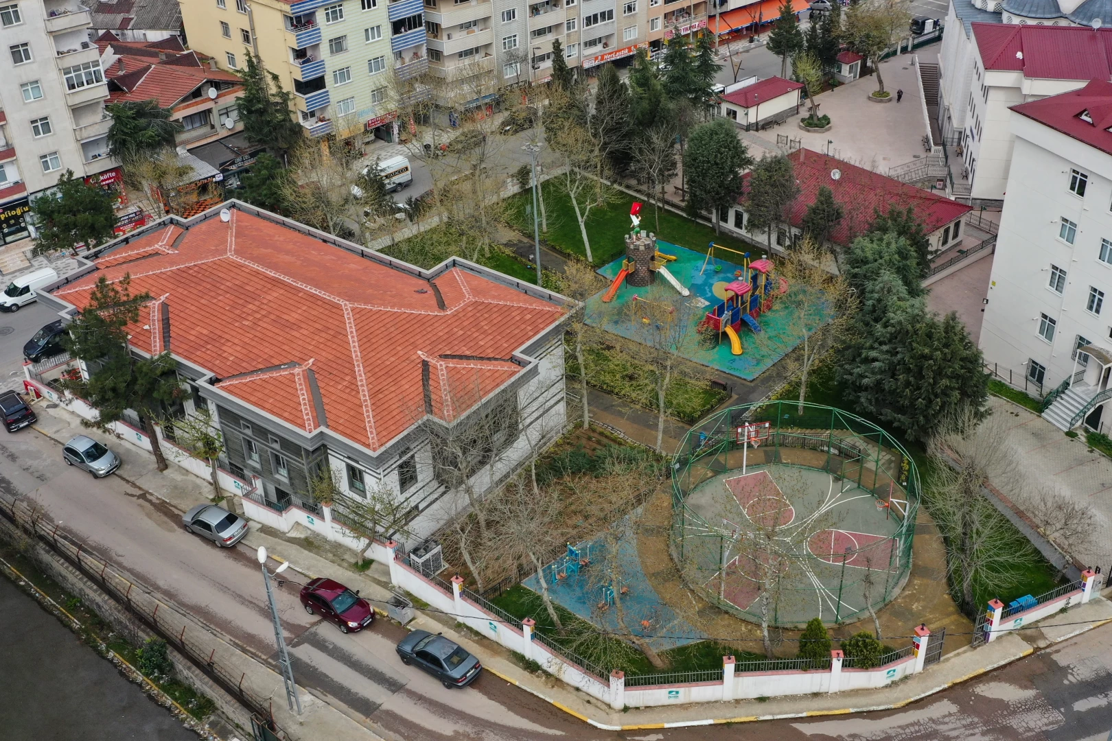 Esenyalı Kütüphanesi