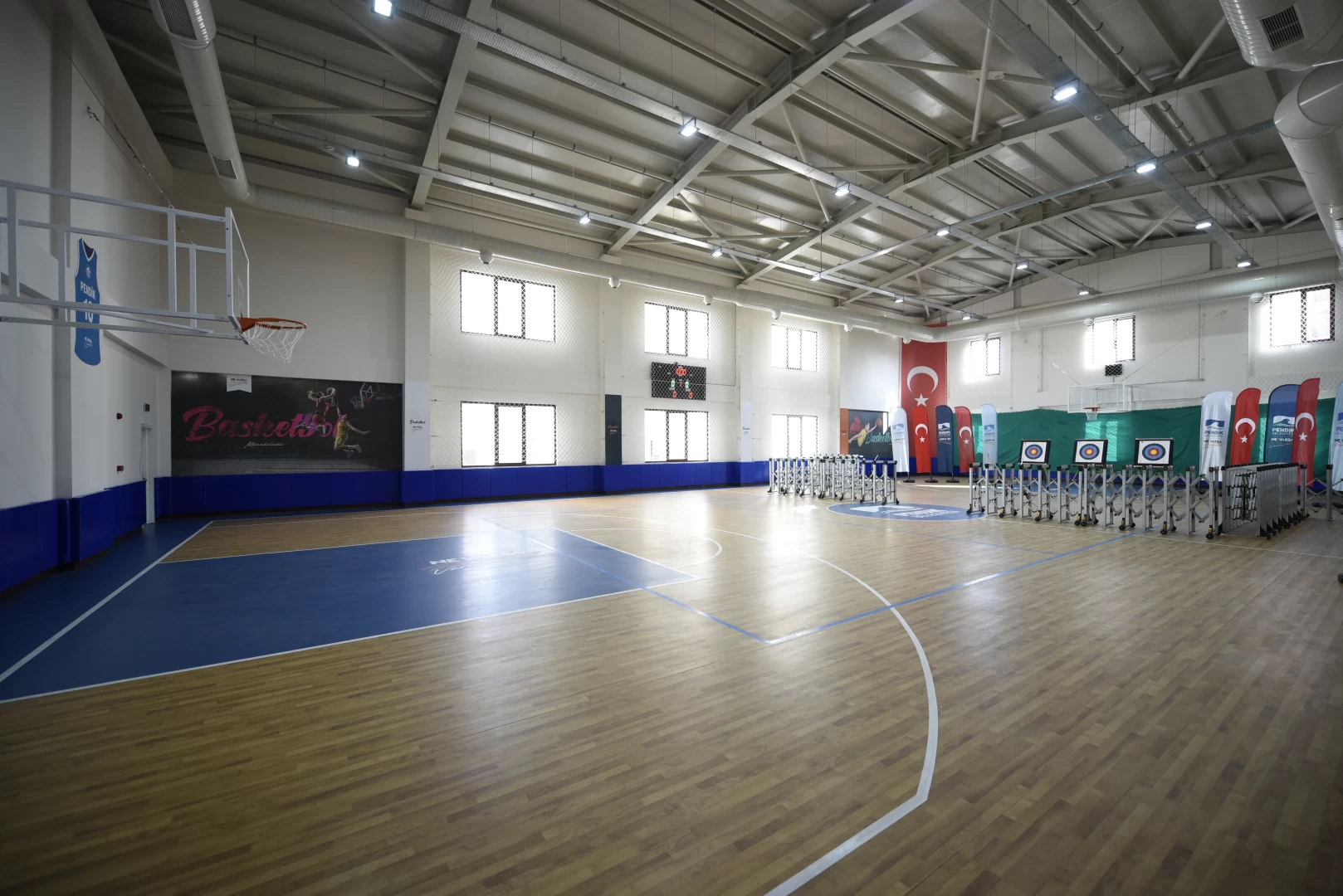 Mete Gazoz Spor Kompleksi